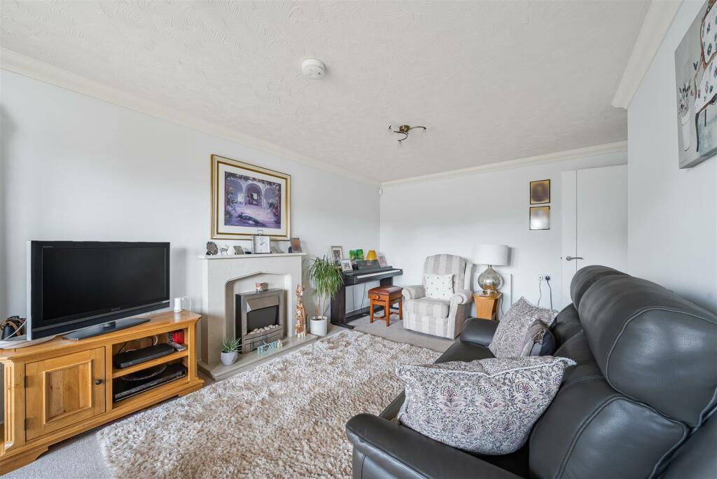 Living Room.jpg