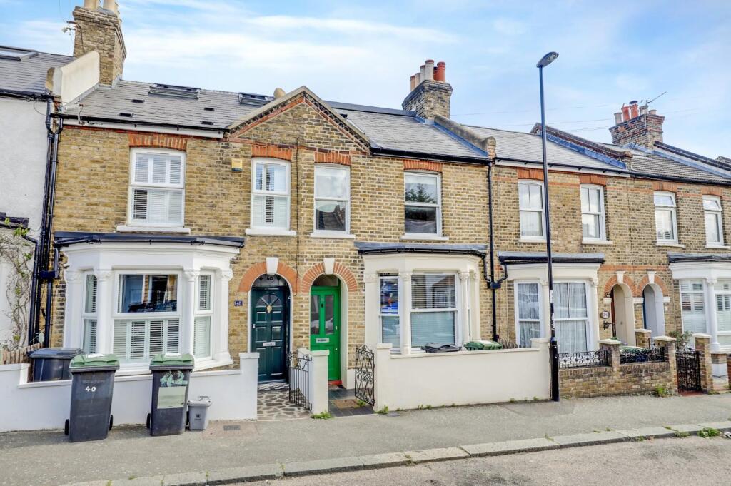 11-1581JHPropWorld - 38 Larkbere Road - 43.jpg