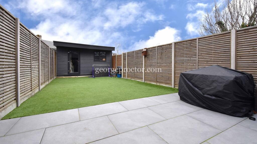 Sunray Avenue, Bromley, BR2