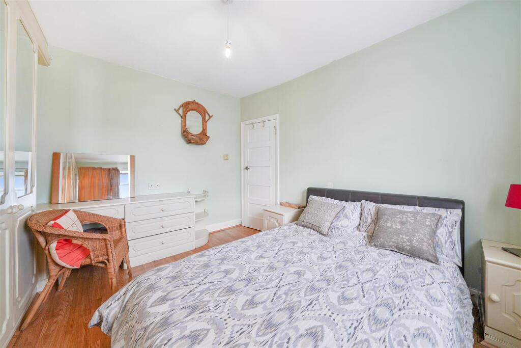 5 Conisborough Crescent - hKCdHhJ1dIrRsrkfyMRl.jpg
