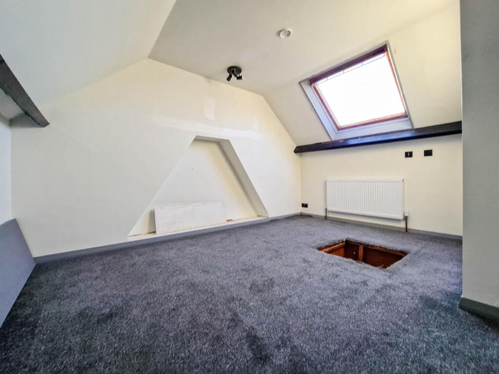 Loft Space/Optional Room