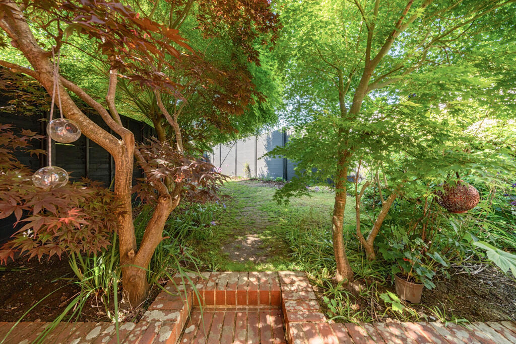 1294177-46-682dbd...