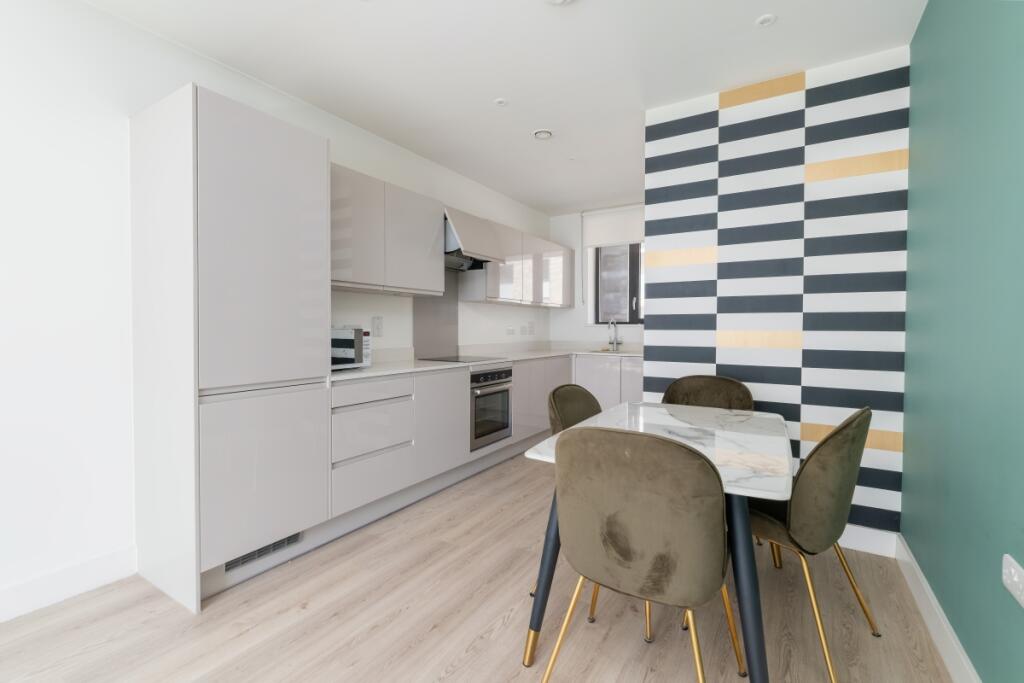 Kitchen (2)