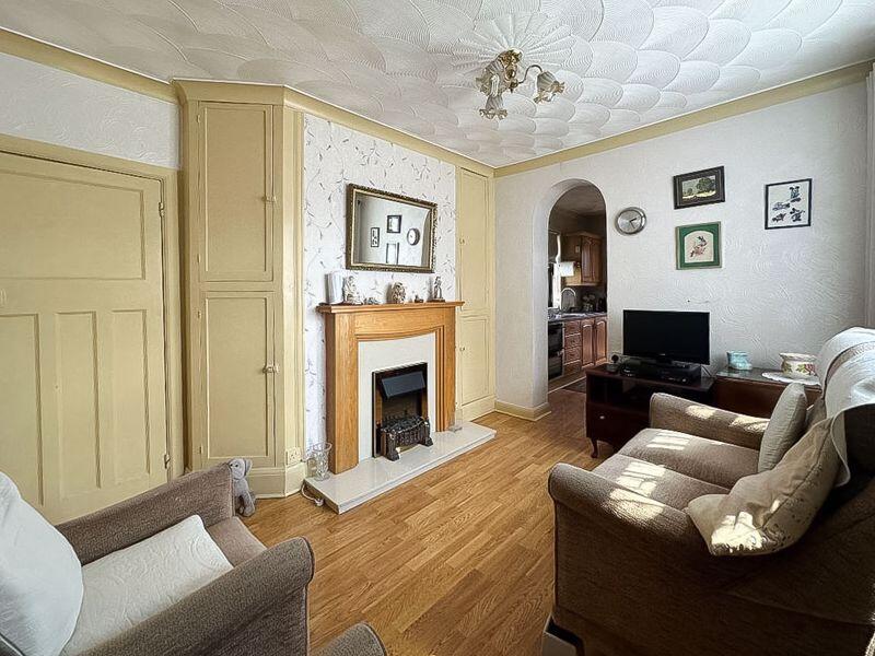 SITTING ROOM