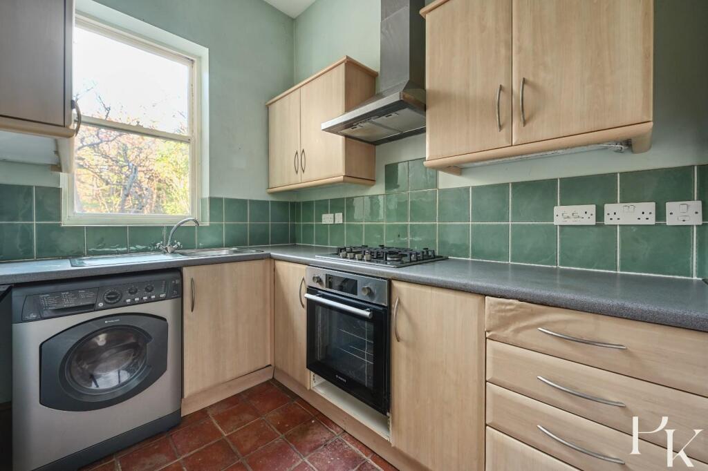 FLAT 2 - 22 SACKVILLE ROAD (5).jpg