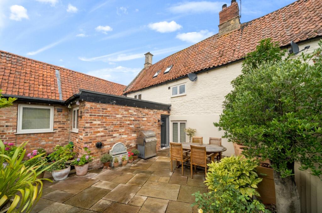 1333480-16-68912ba248cb6-ARW