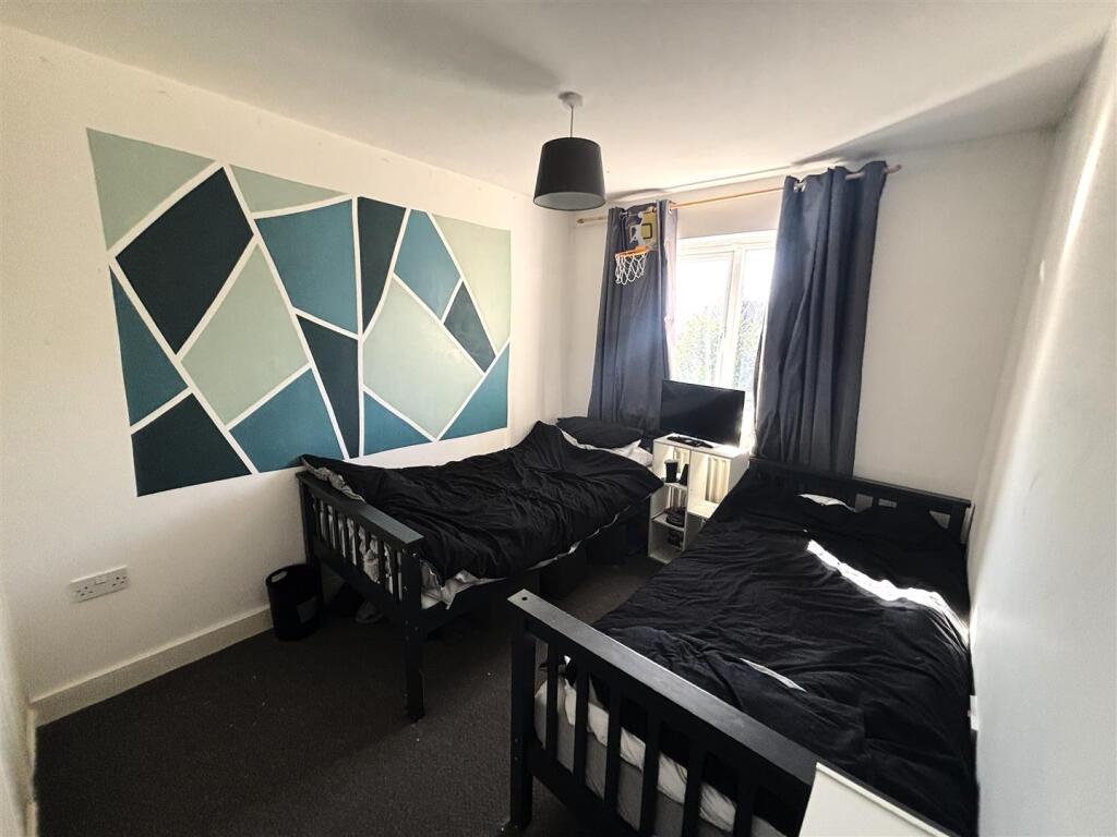 Melford bedrrom 2-1.jpg