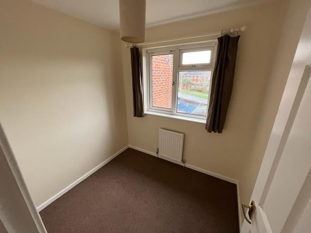 75 Lentham bedroom.jpg