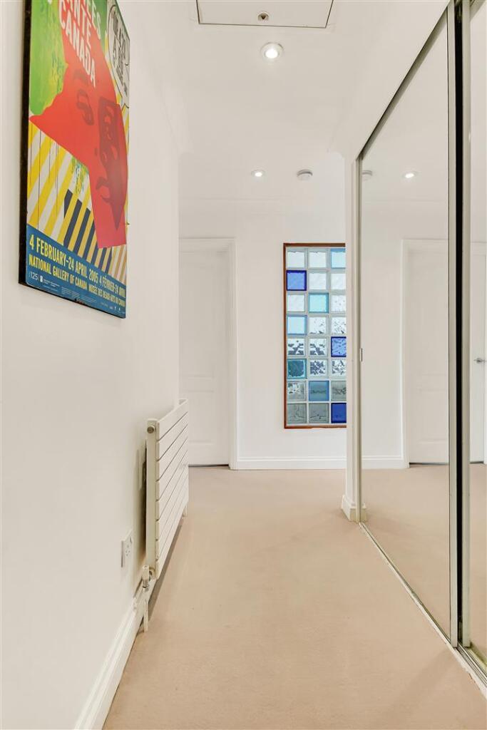 StJames'Court_047.jpg