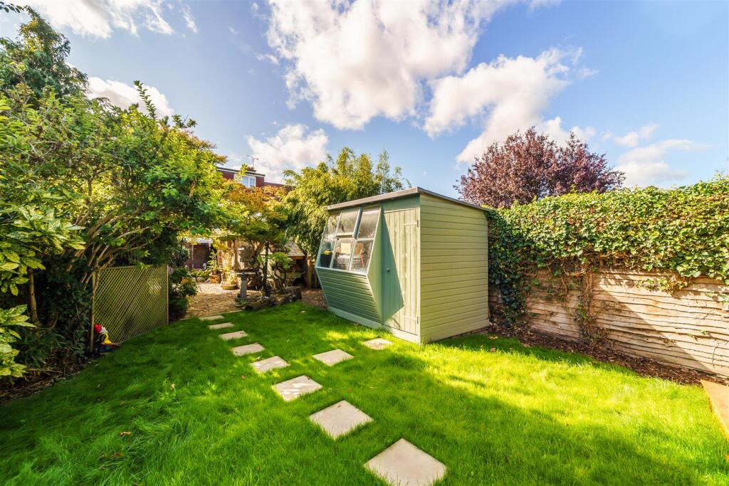 MANOR GREEN ROAD (2).jpg