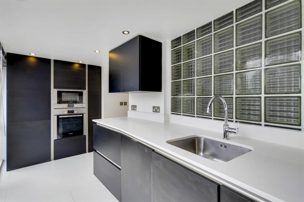 3_Kitchen-1.jpg