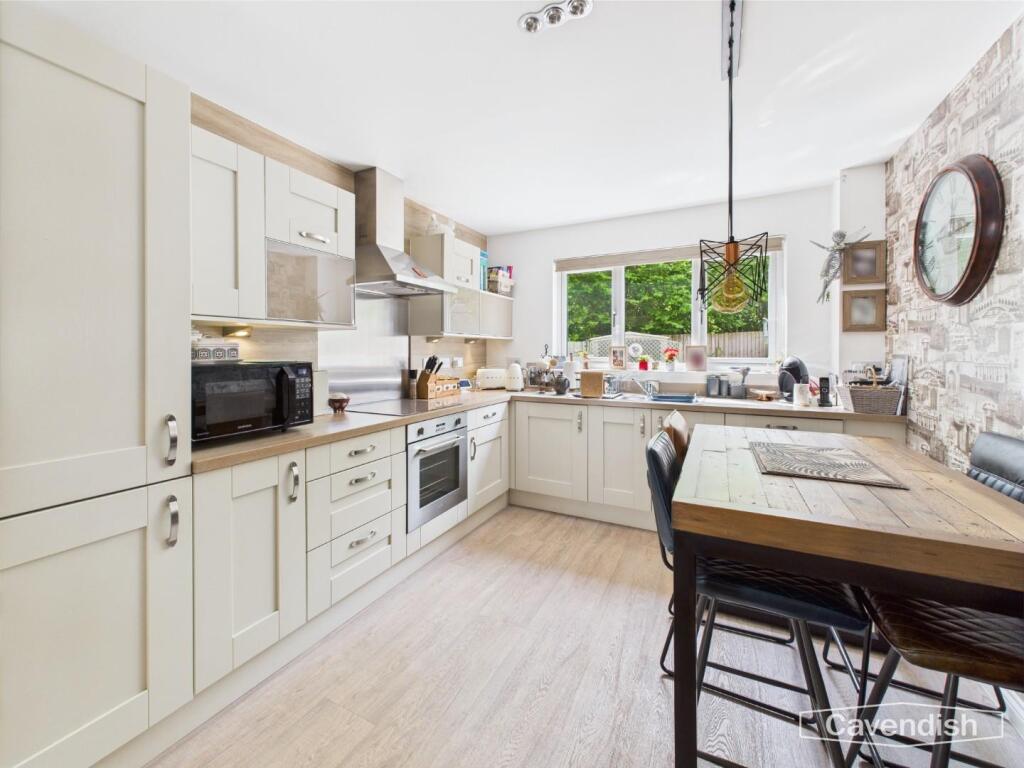 KITCHEN / BREAKFAST ROOM