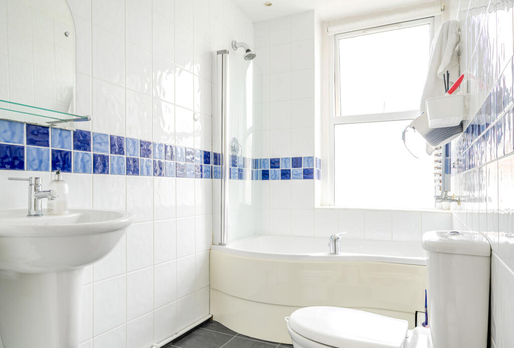 1311026-16-68552b...