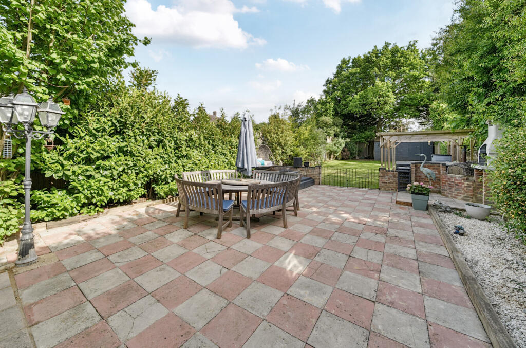 23-681b835a10542-...