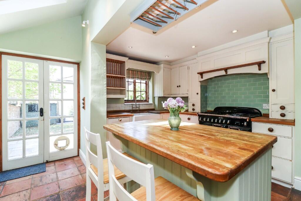 Kitchen/breakfast rm