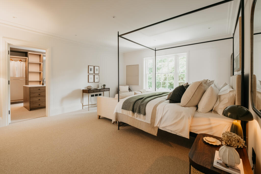 Principal bedroom