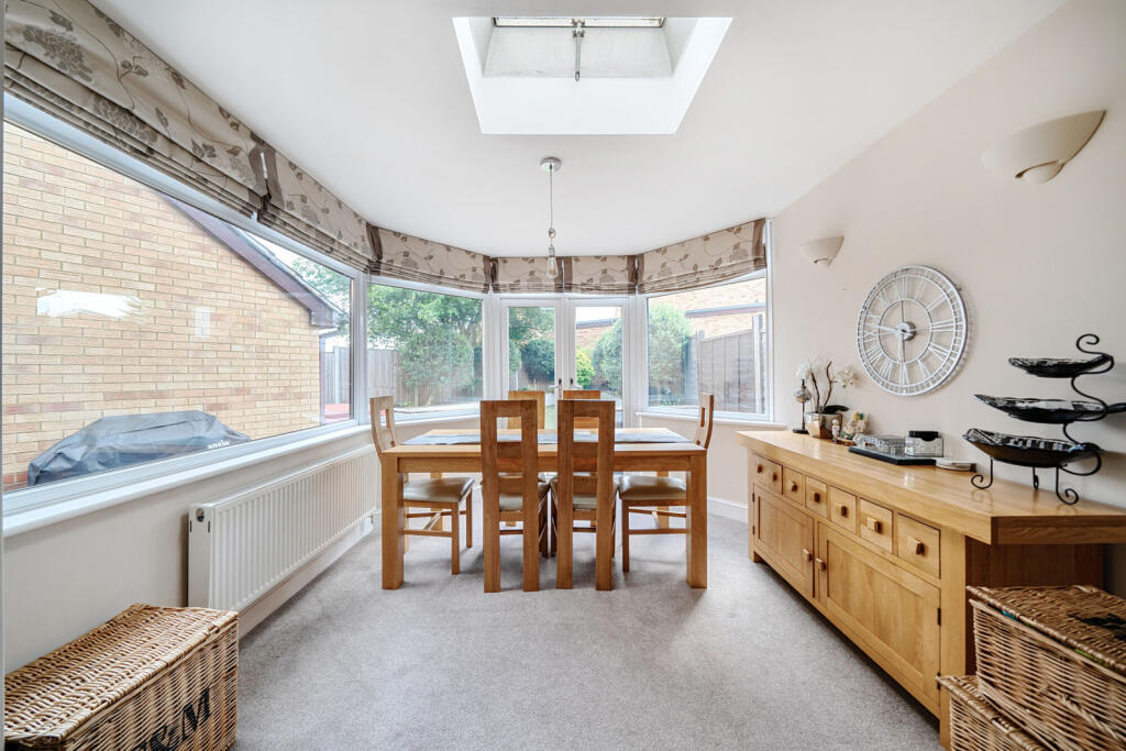 1294126-3-6837351...