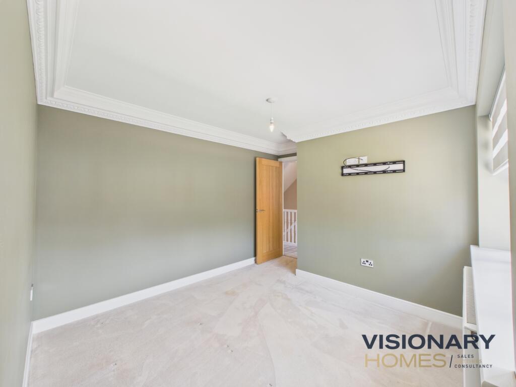 CAM03522G0-PR0217-STILL011