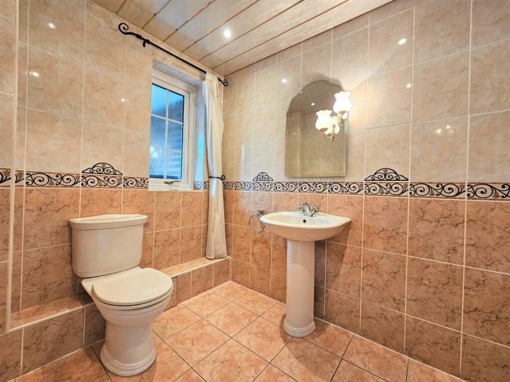 Ground Floor WC