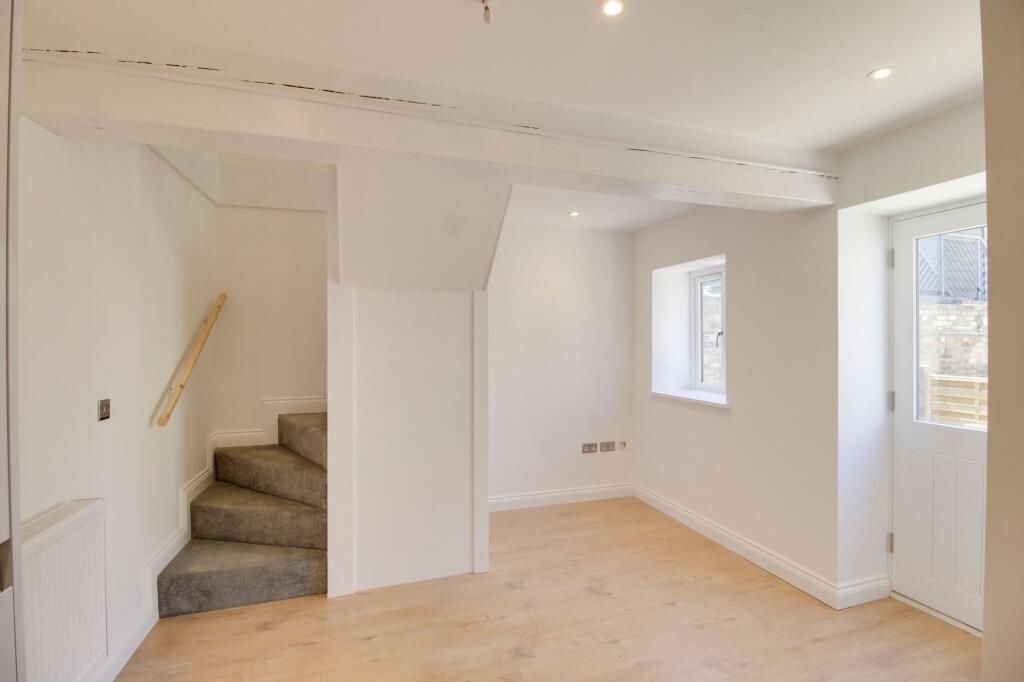 Kitchen / Living Area