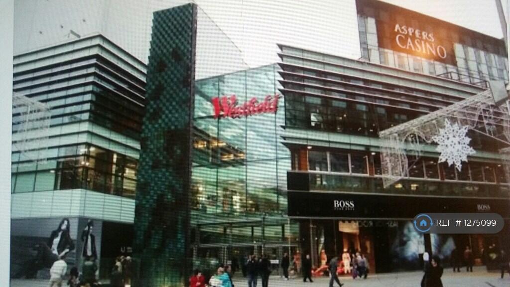 Westfield Shopping Centre 10 Min Walk