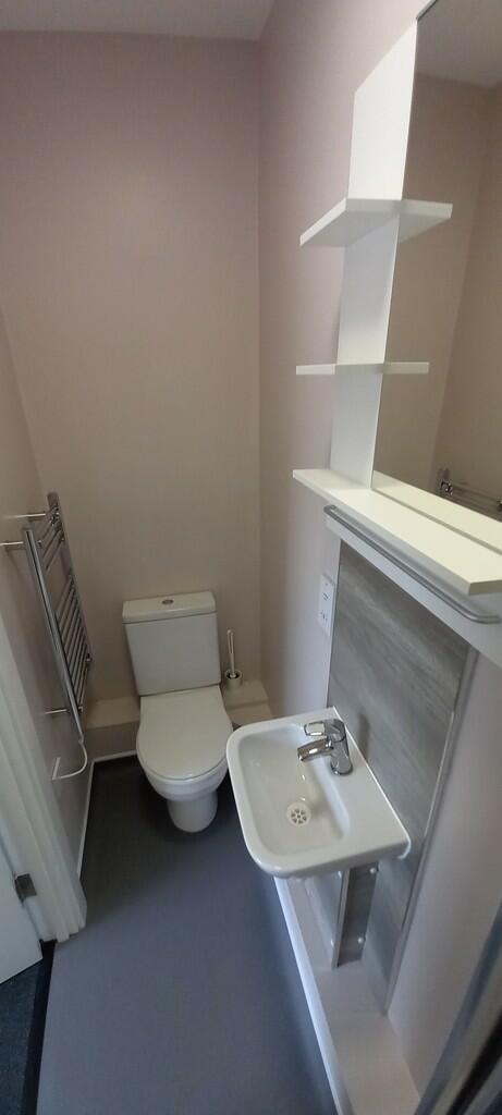 room 3 en-suite