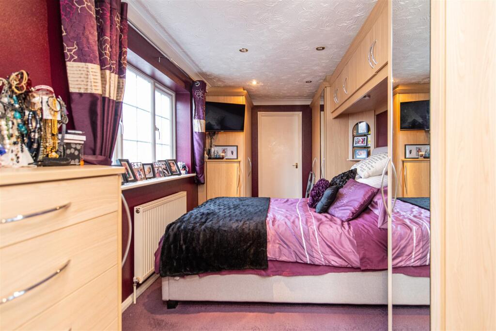 home-925.jpg