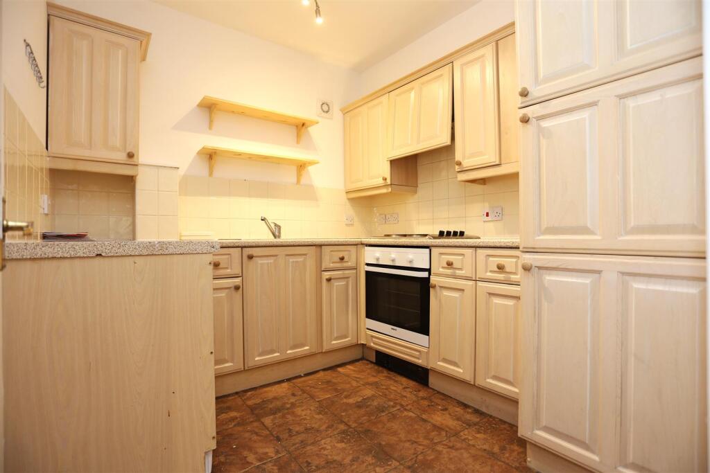 5 Percival Mansions new kitch.JPG