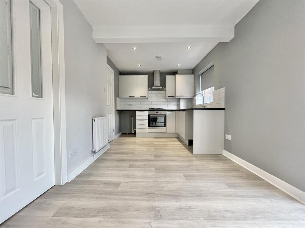 5 Goyt Rd Kitchen (3).jpeg