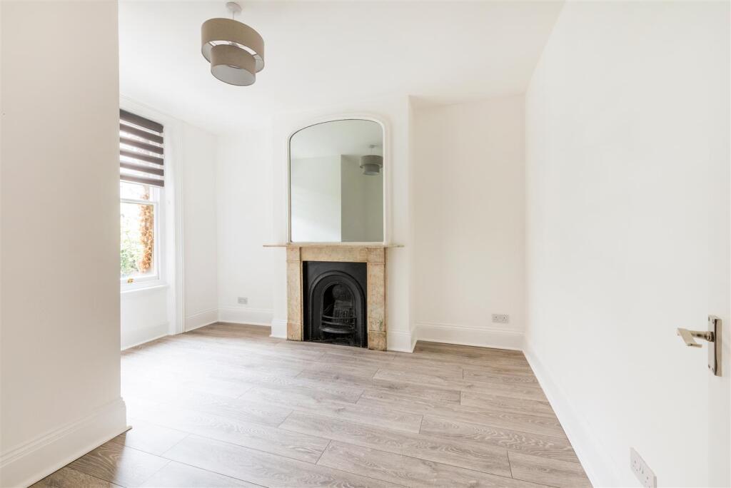 GFF 41 Lansdwone Street -9.jpg