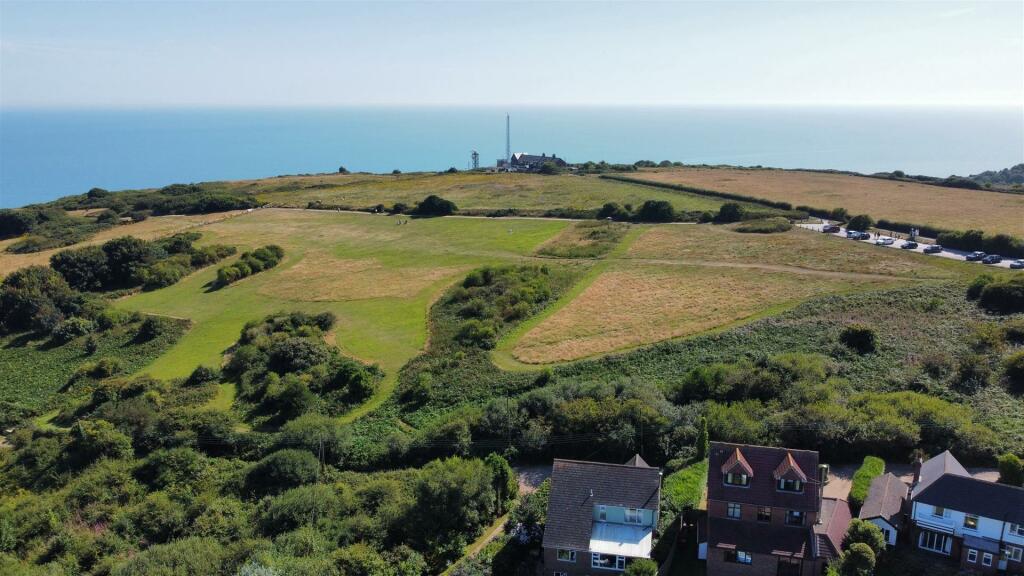 Photo 11-08-2024, 19 39 50 (7).jpg