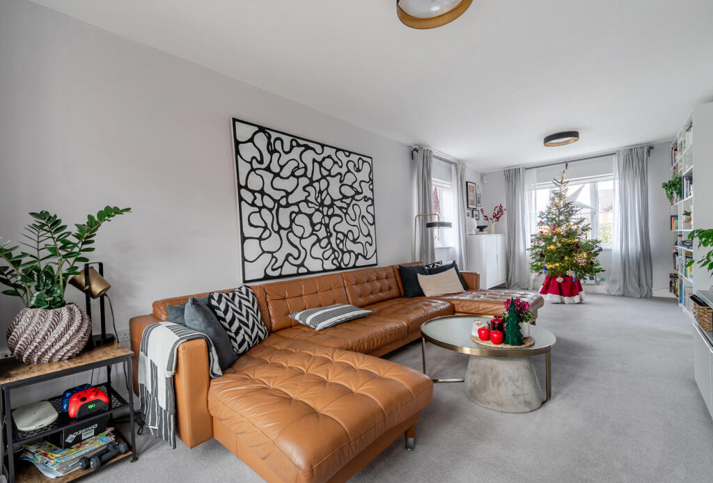 Manu Marble Way, Gloucester, Gloucestershire, GL1