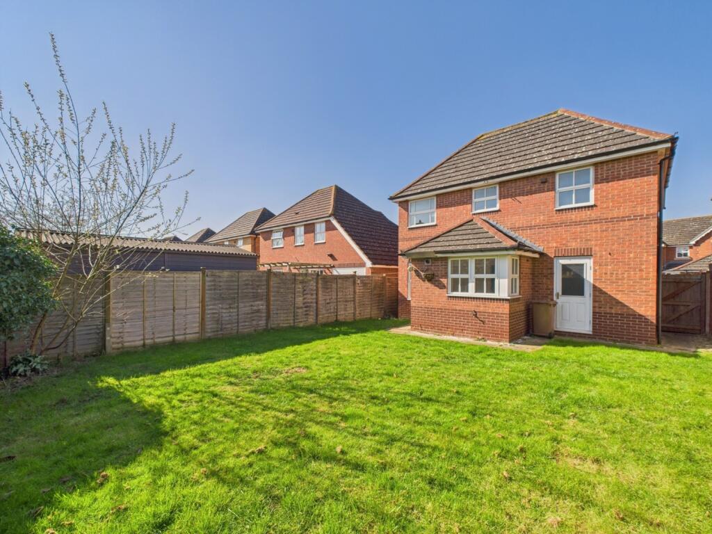 CAM01909G0-PR0306-STILL005