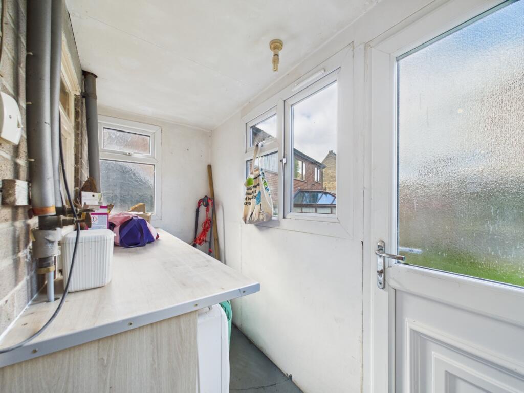 Utility to Rear of Garage