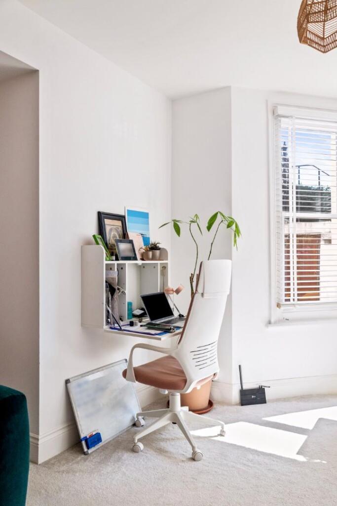 Cromwell Road, 37E-013.JPG