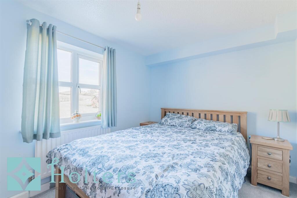 10 Heather Close, Newtown-11.jpg