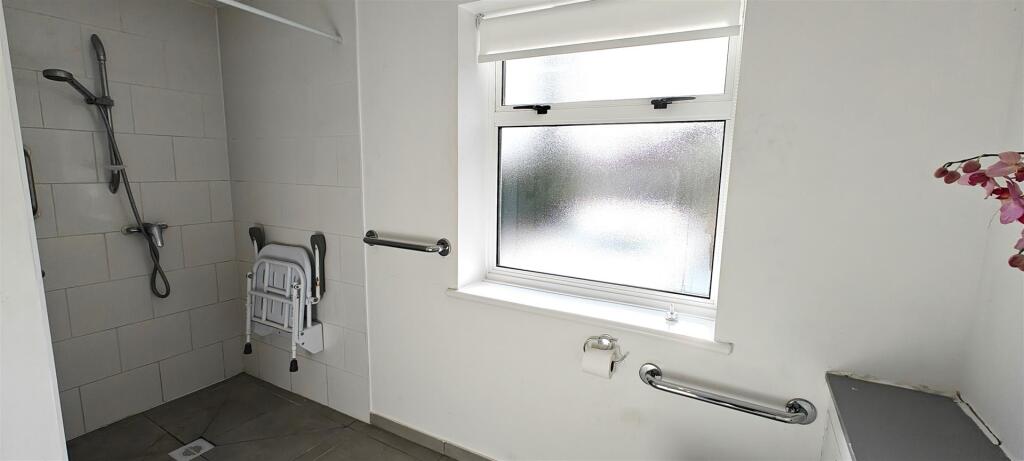 GF En-suite Wet Room