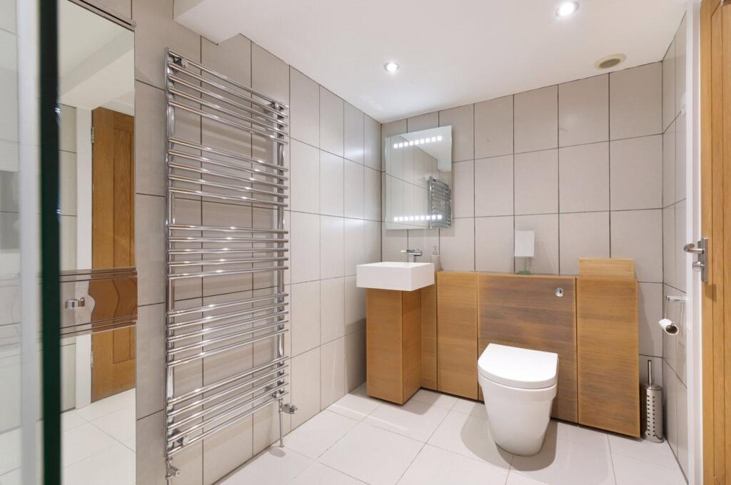 En Suite Shower Room