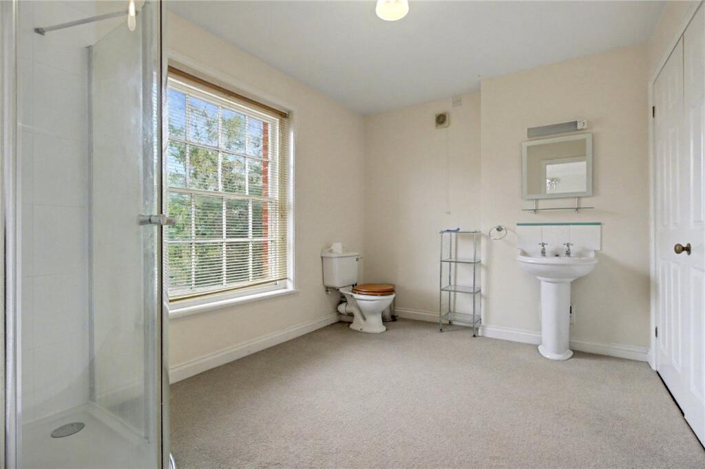 En-Suite 1