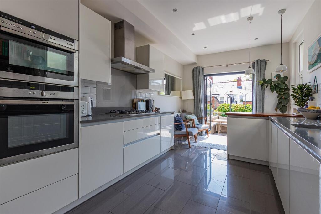 Amesbury Road 22 (6 of 26).jpg