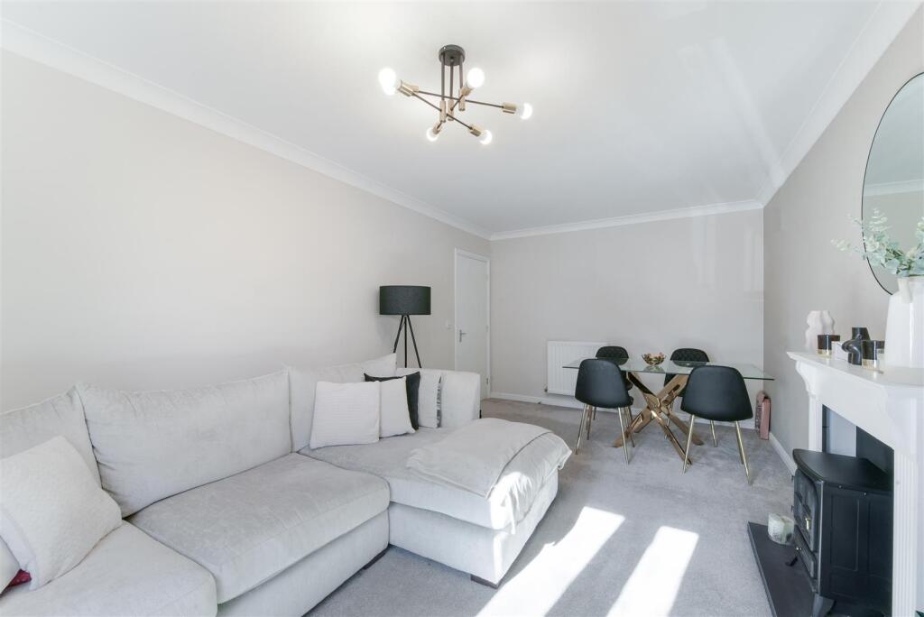 LYME REGIS COURT,4 (15).jpg