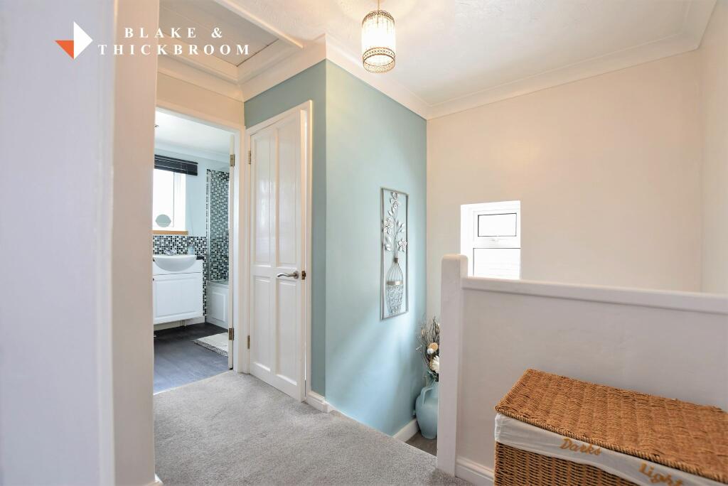 FIRST FLOOR  LANDING