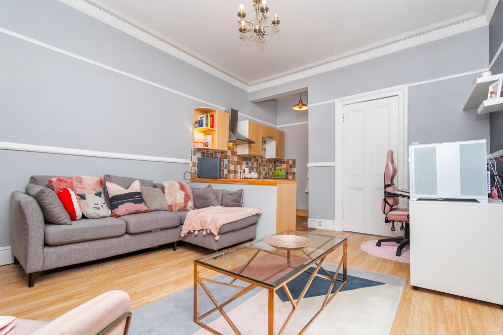 Lounge/Kitchen