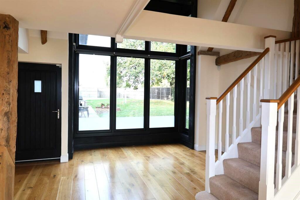 OPEN PLAN RECEPTION (4)