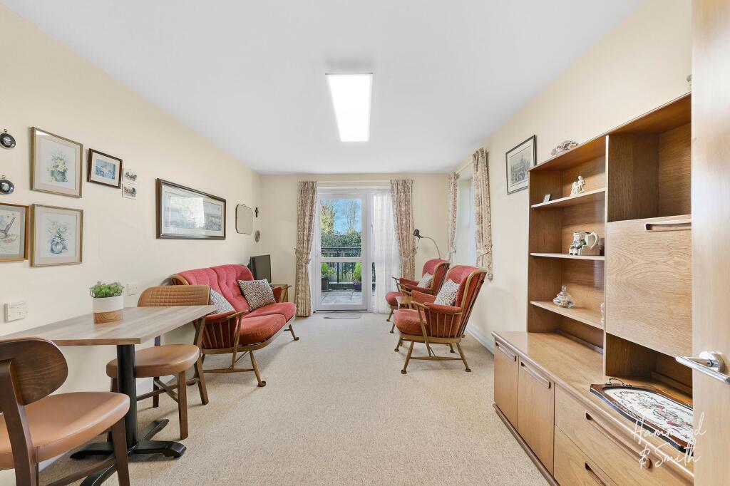 Lounge / Dining Room