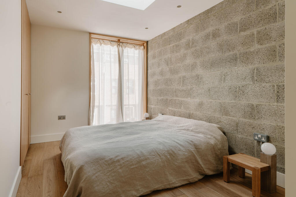 265918 - Stoke Newington High Street_Re-edits_H...