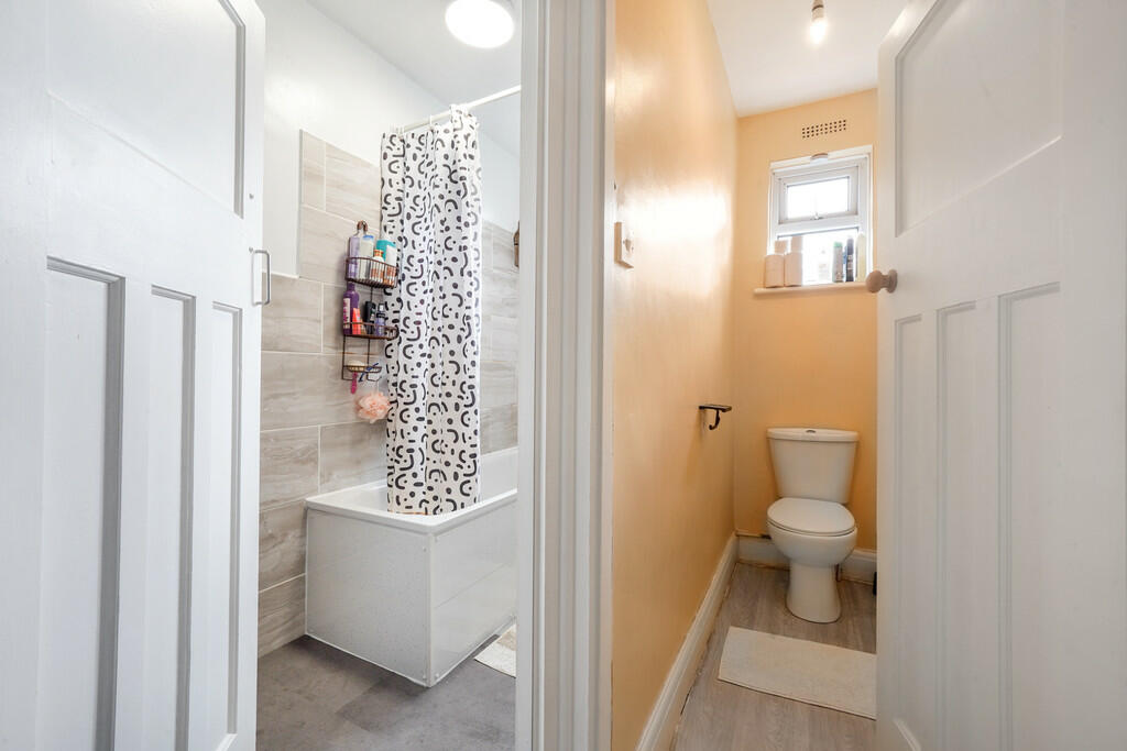 50 Newark Crescen...