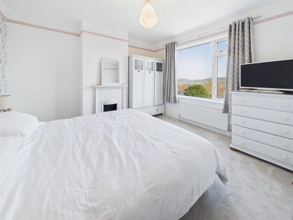 CAM03789G0-PR0054-ST