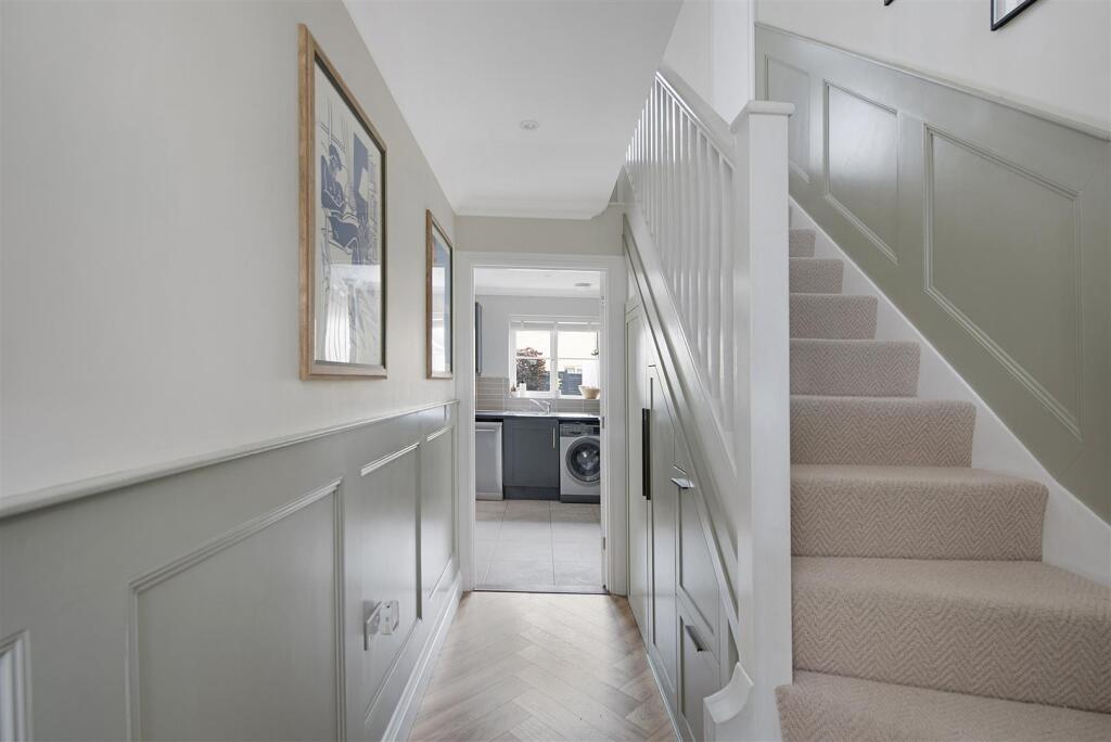 6 Beale Road ph16.jpg