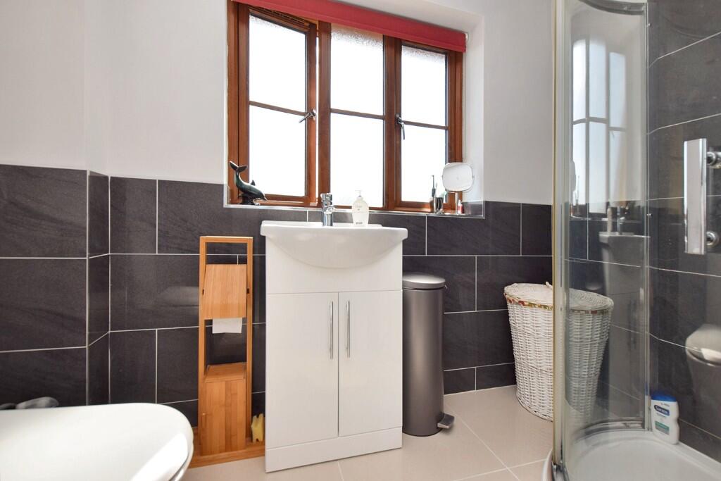 Ensuite shower